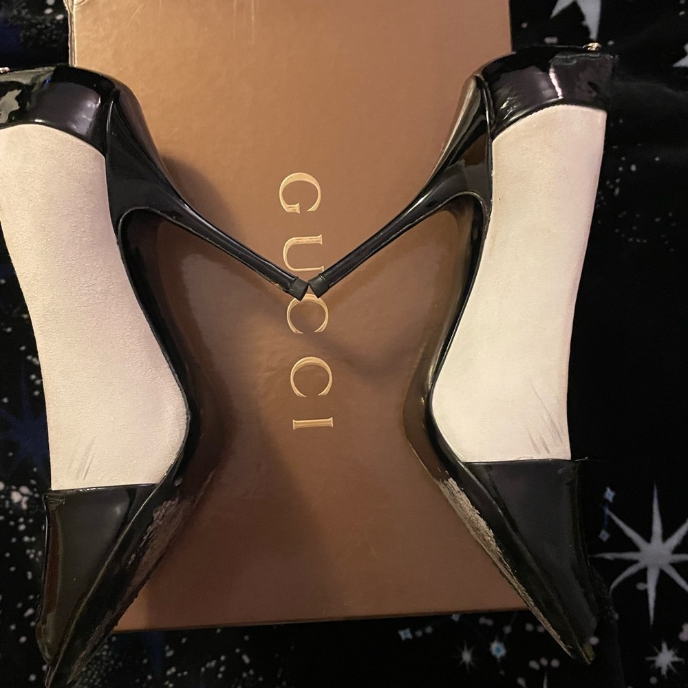 Gucci pumps